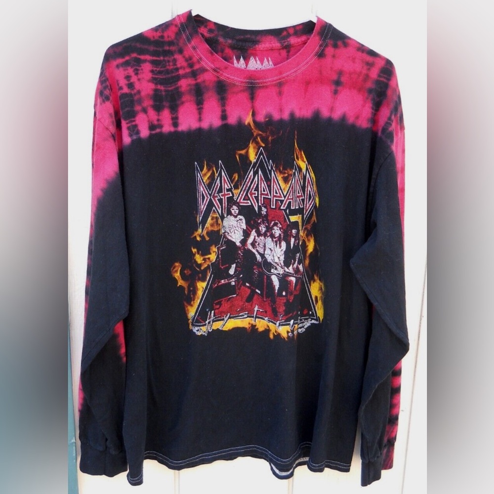 Def Leppard Tie-Dye Long Sleeve Band Tee - Red & Black